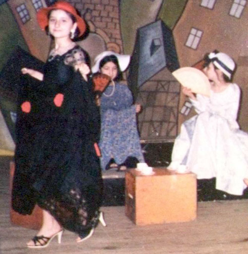 თიკა მახალდიანს მომღერალი ქმარი არ უნდა Rating